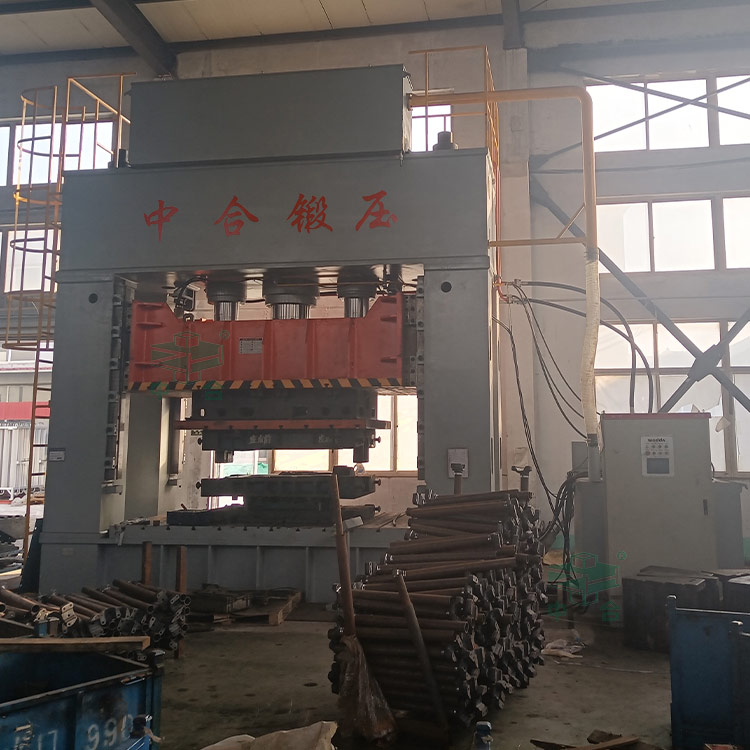 1500吨框架式液压机(汽车配件冲压).jpg 1500吨框架式液压机(汽车配件冲压).jpg