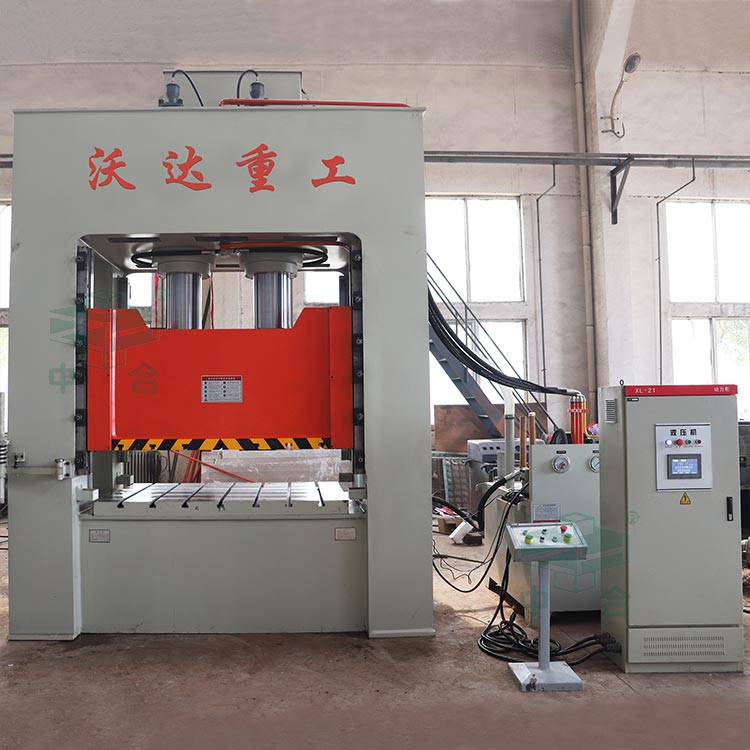 400吨框架式液压机.jpg 400吨框架式液压机.jpg