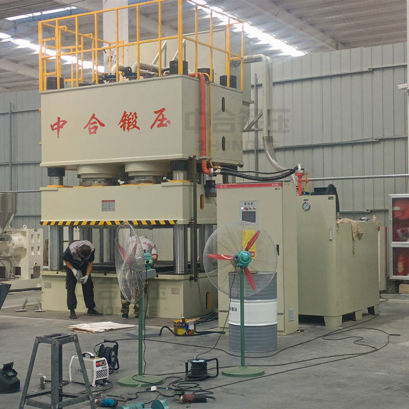 压滤板成型液压机_2000吨油压机_滤芯板生产设备(图1) 压滤板成型液压机_2000吨油压机_滤芯板生产设备(图1)