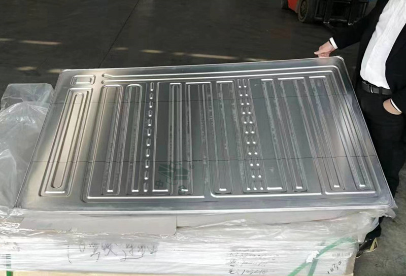 2500吨钢木门成型液压机_铁门压花成型设备(图1) 2500吨钢木门成型液压机_铁门压花成型设备(图1)